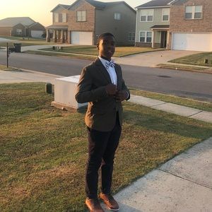 Meet your Posher, Josiah